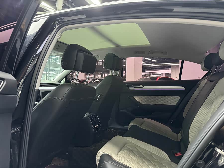 Volkswagen Magotan 2023, фото 8