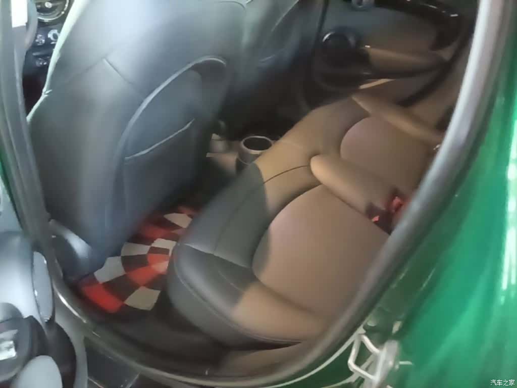 Mini ONE, 2021 17