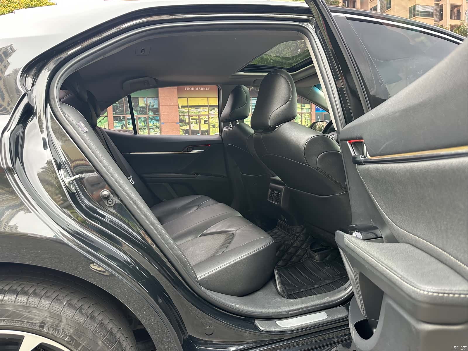 Toyota Camry, 2019 13