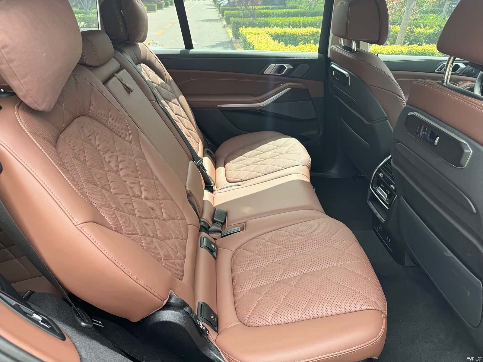 BMW X7, 2025 9