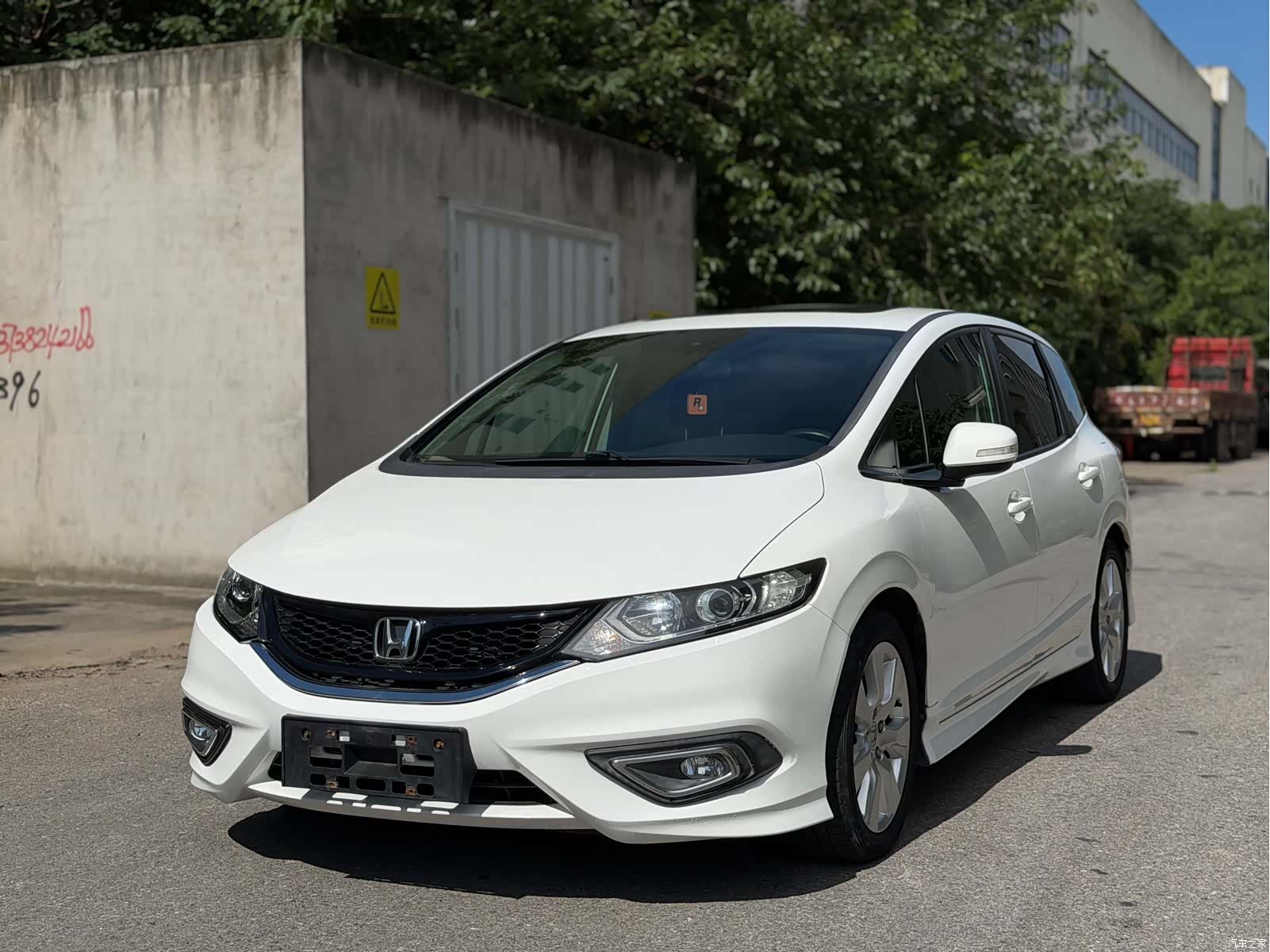 Honda Jade, 2015 1
