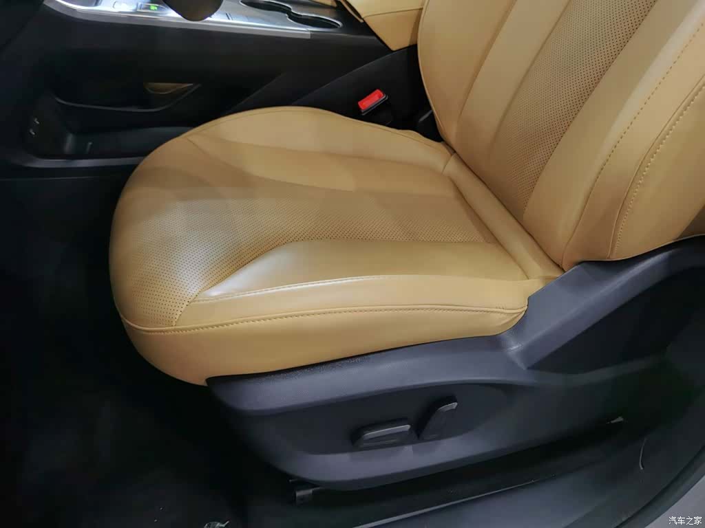 Roewe RX5, 2022 20