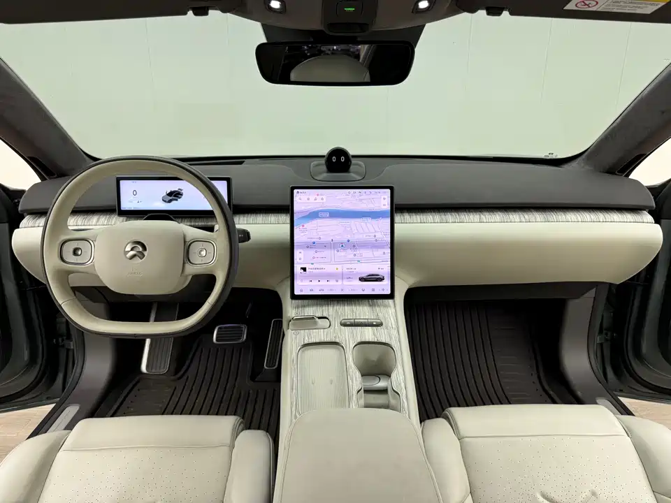 NIO ET7