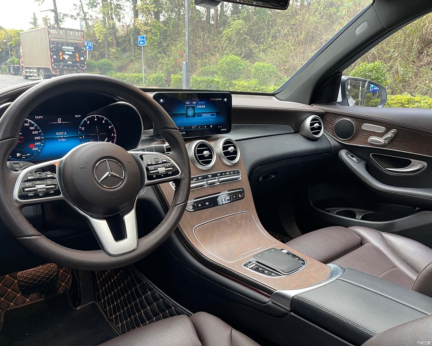 Mercedes-Benz GLC, 2023 10