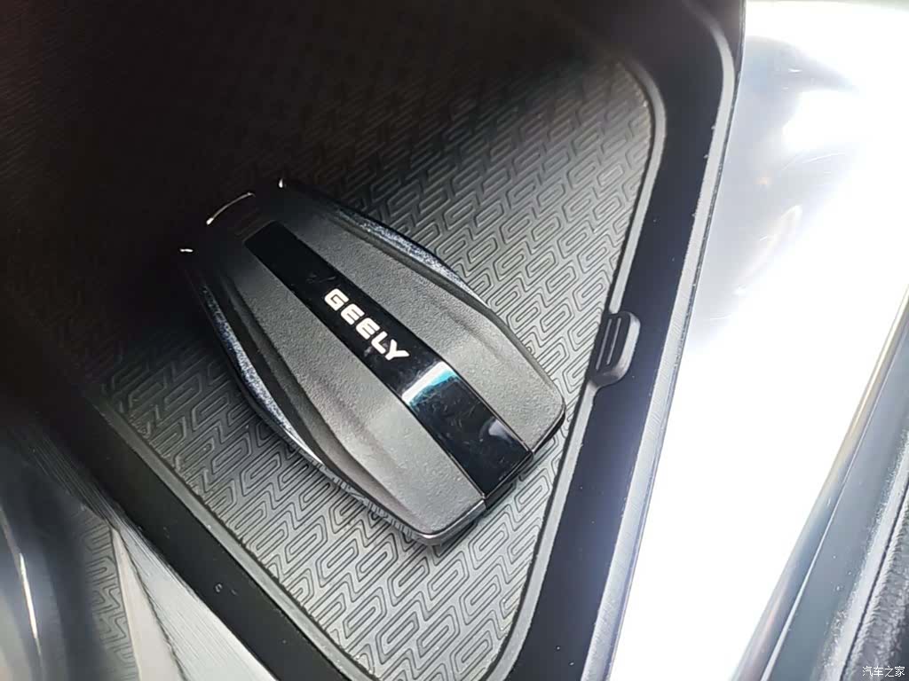 Geely Binray, 2021 9