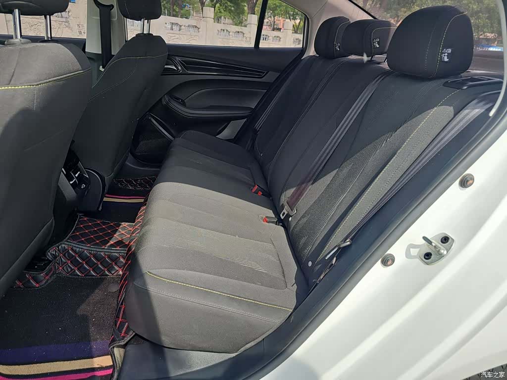 Roewe i5, 2021 19