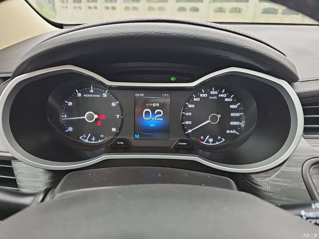 Geely Emgrand, 2019 10