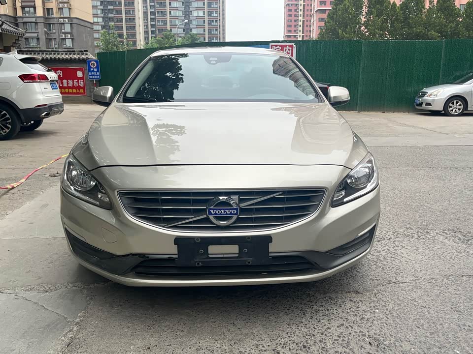 Volvo S60