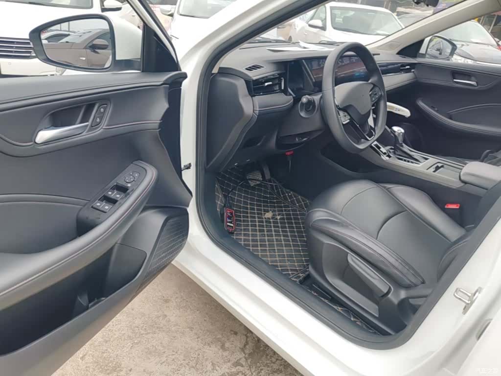 Roewe i5, 2024 16