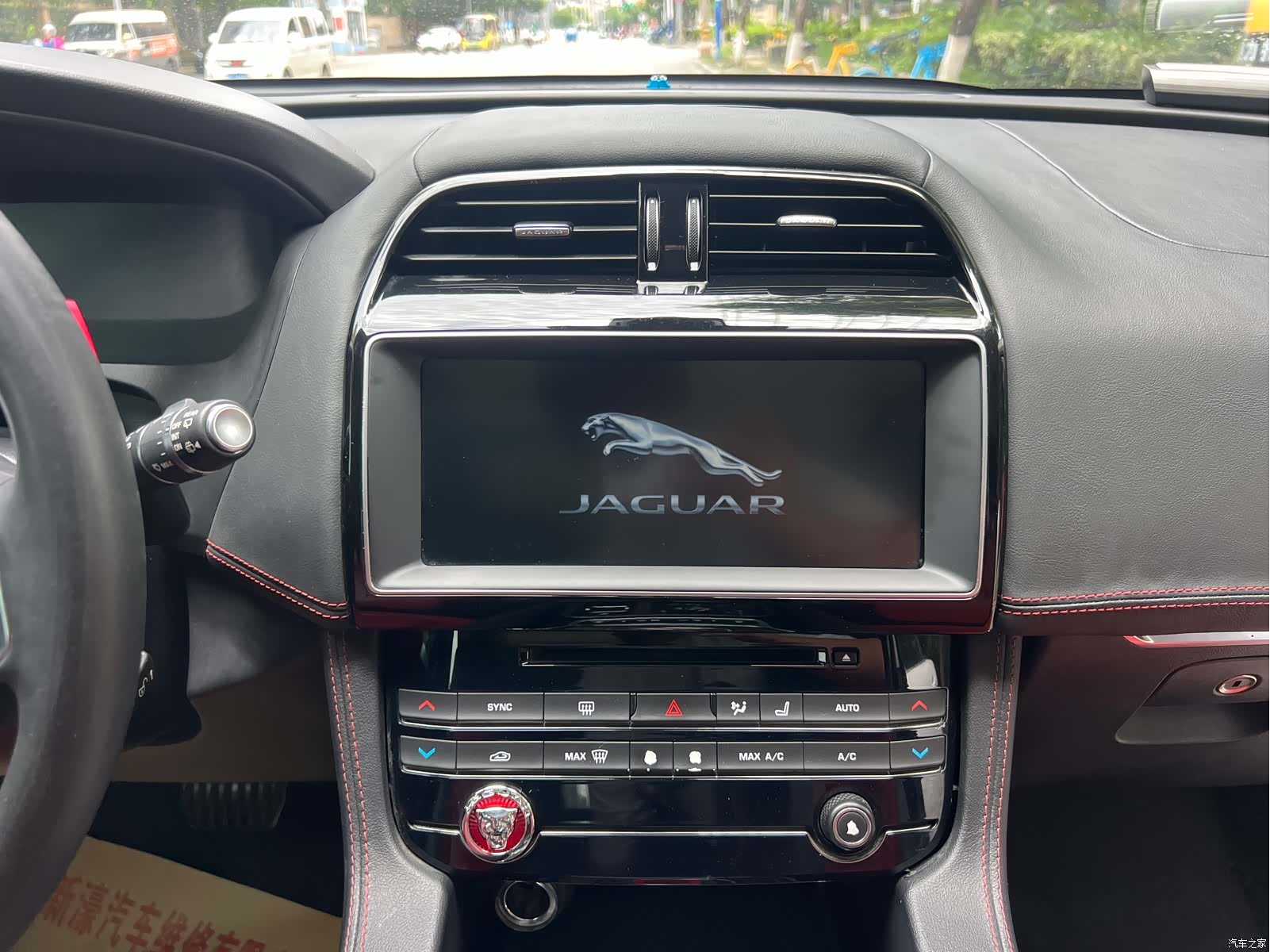Jaguar F-PACE, 2017 28