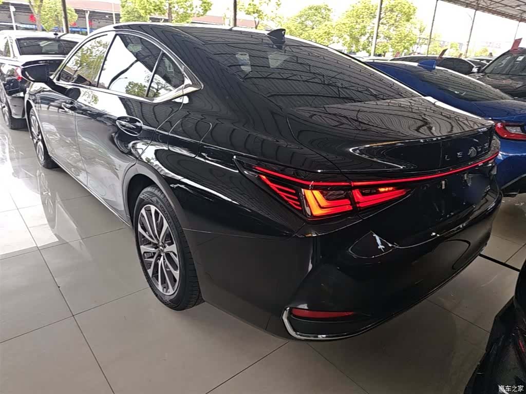 Lexus ES, 2026 все фото