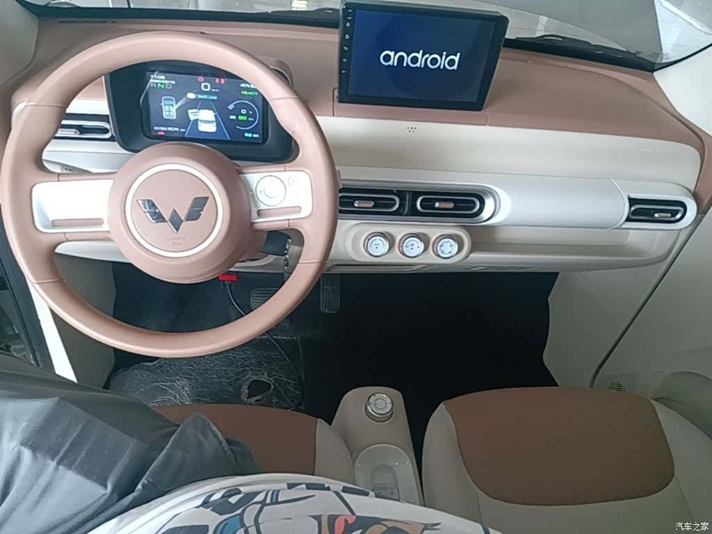 Wuling MINIEV, 2025 10