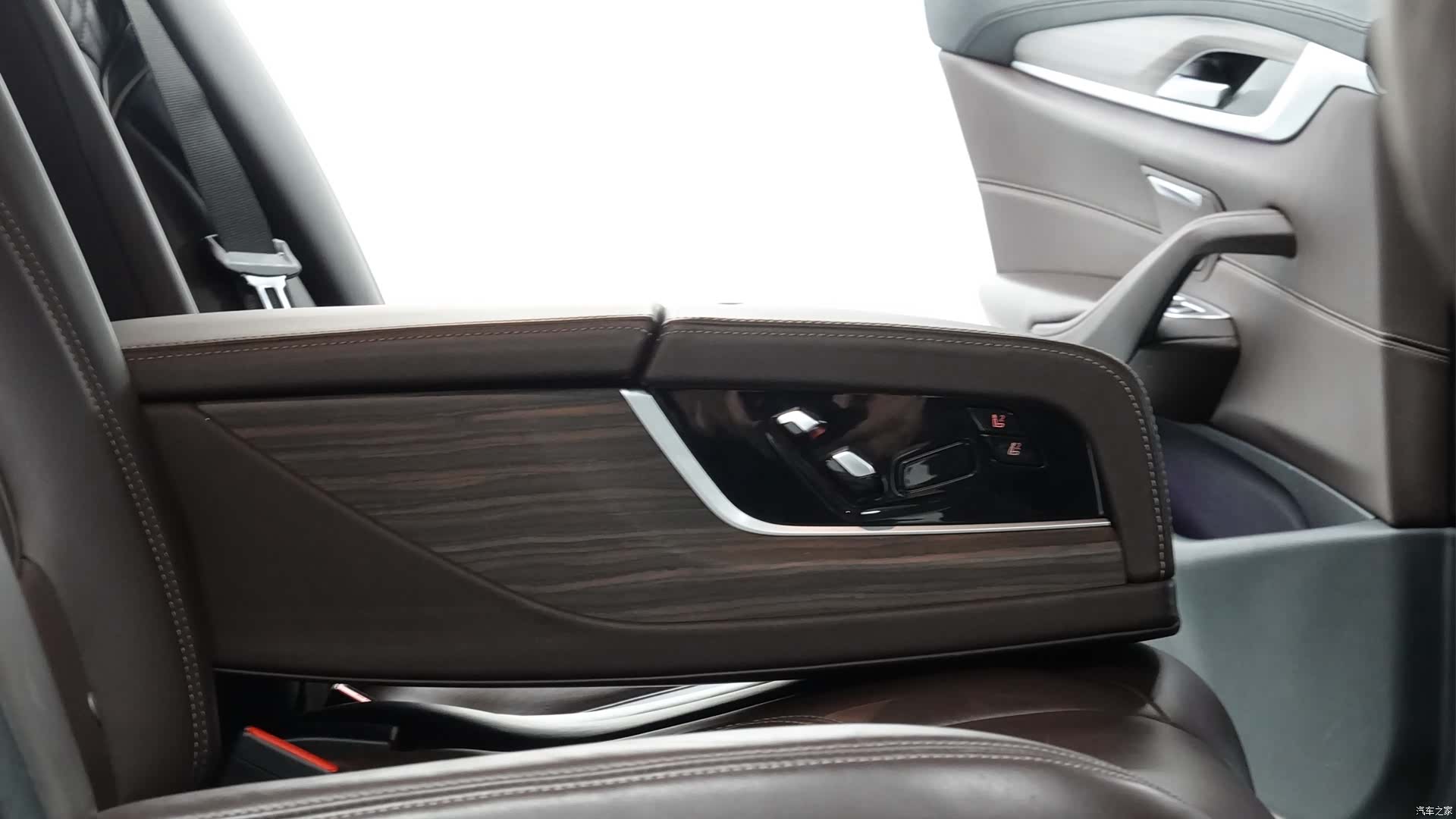 BMW 5 Series, 2019 21