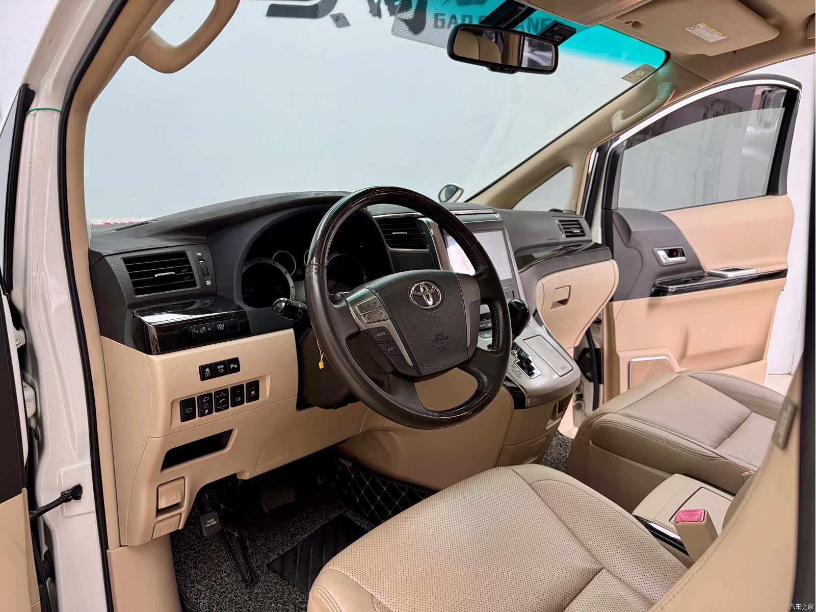 Toyota Alphard, 2016 6