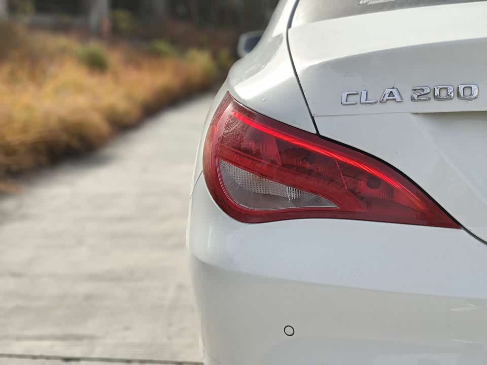 Mercedes-Benz CLA