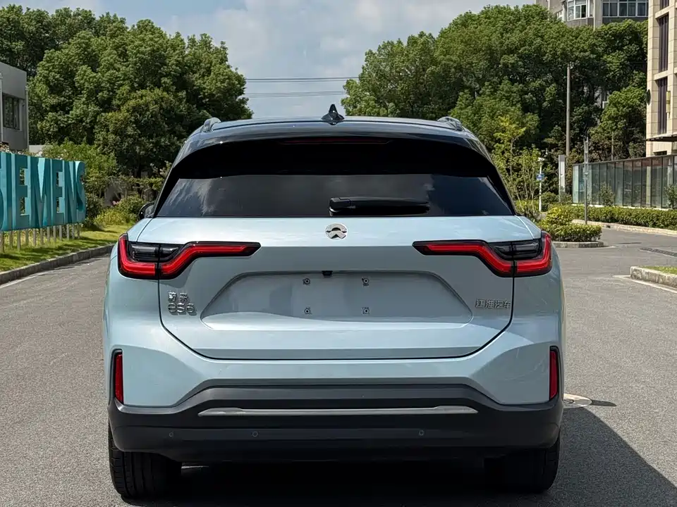 NIO ES6