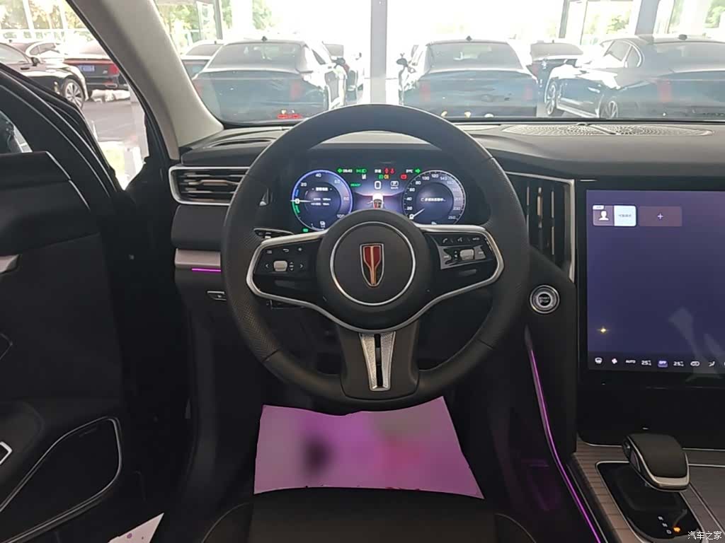 Hongqi HS7, 2025 11
