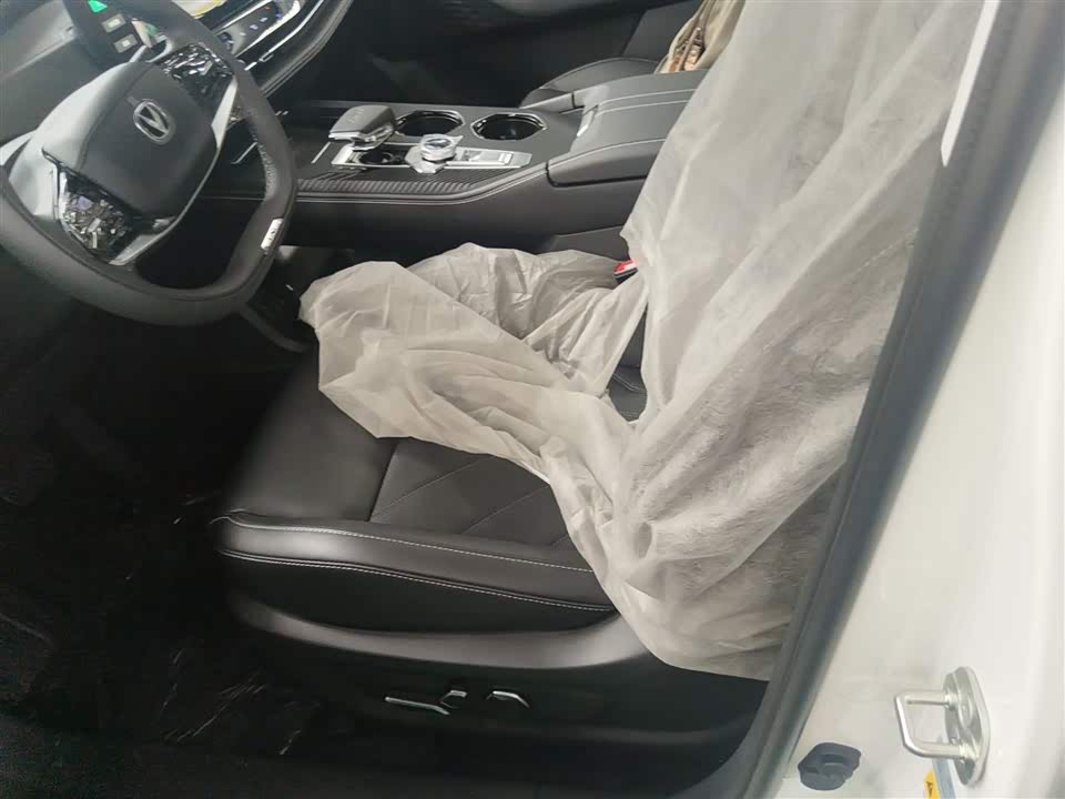 Changan UNI-K Smart iDD