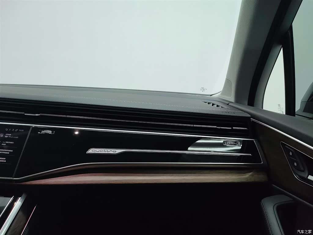 Audi Q7, 2024 14