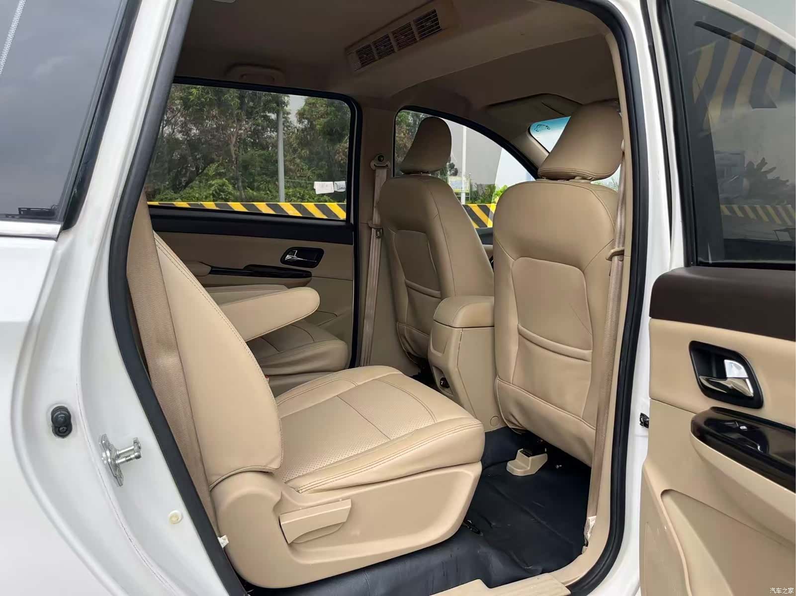 Wuling Hongguang, 2016 11
