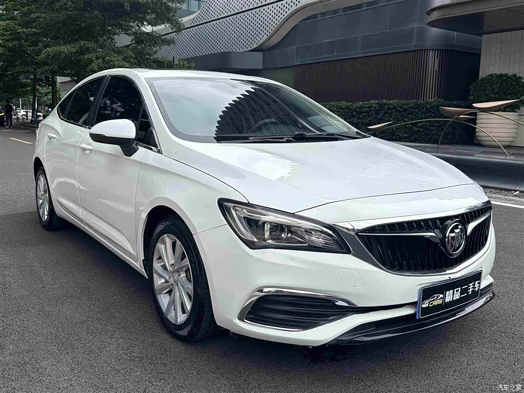 Buick Verano, 2018 3