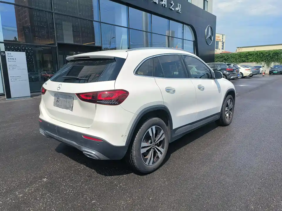 Mercedes-Benz GLA