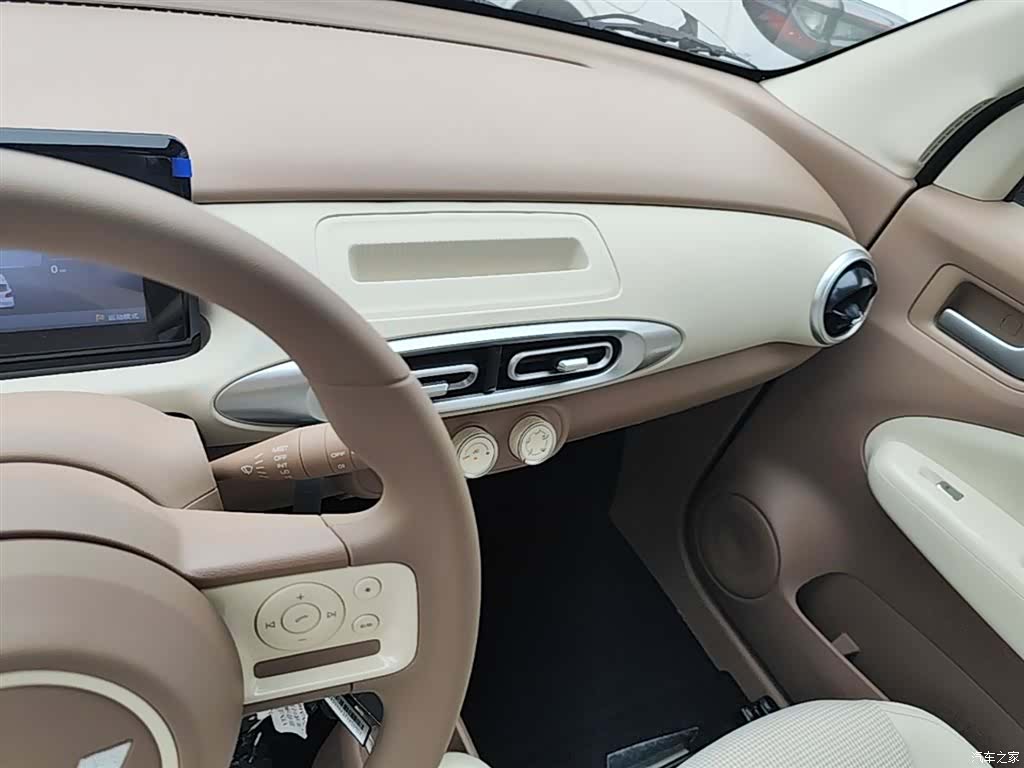 Wuling MINIEV, 2026 13