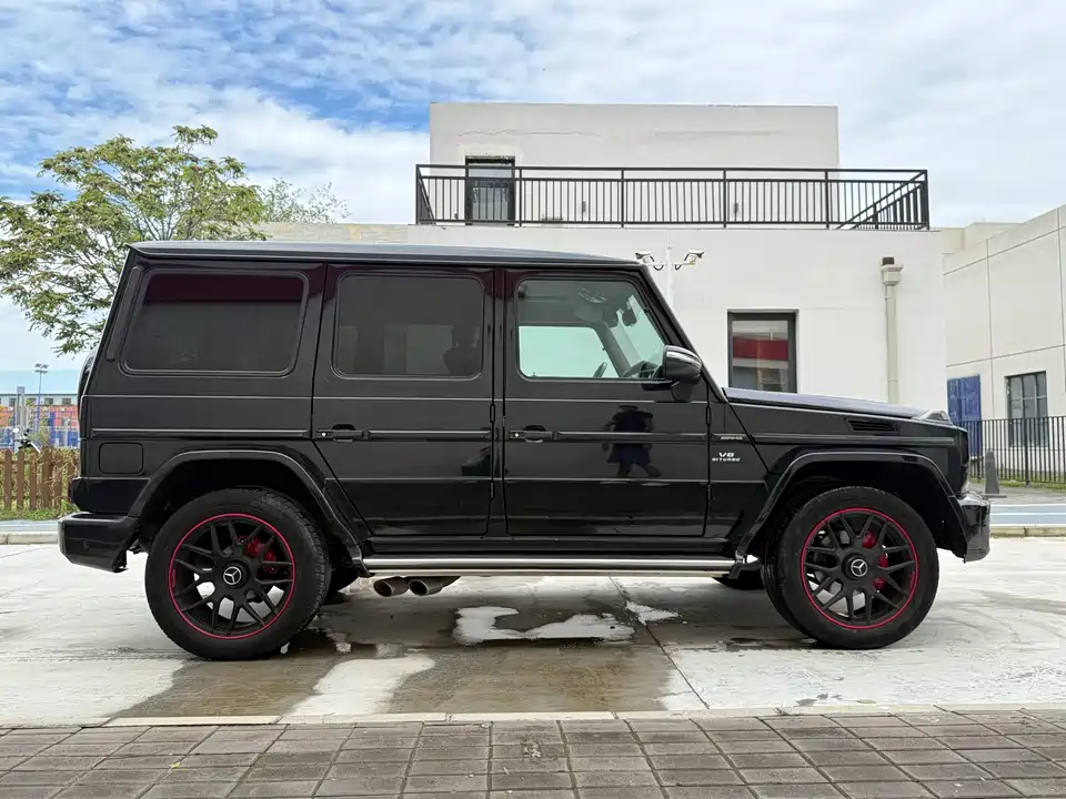 Mercedes-Benz G-class