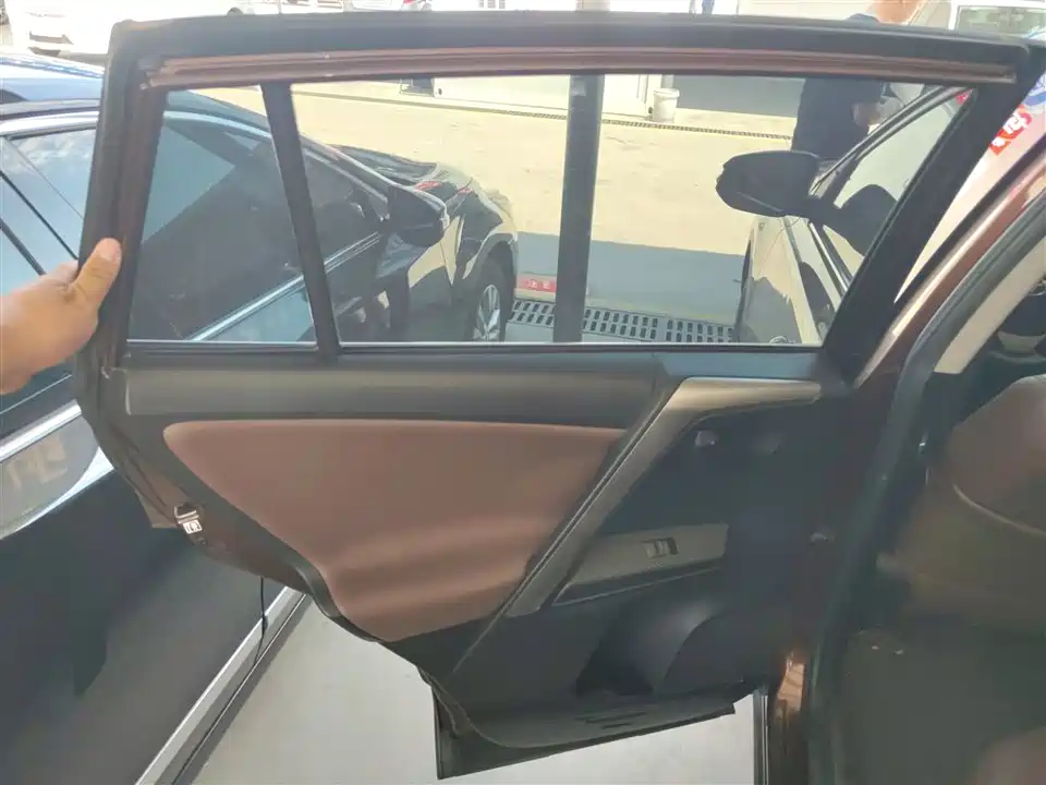 Toyota RAV4 Rongfang