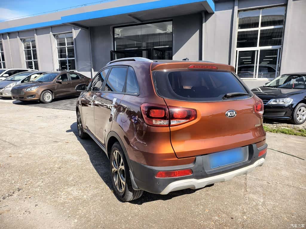 Kia KX3, 2017 11