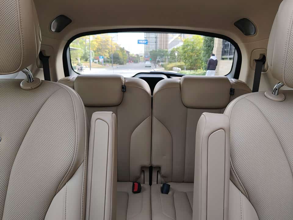 AITO Ask the world M7