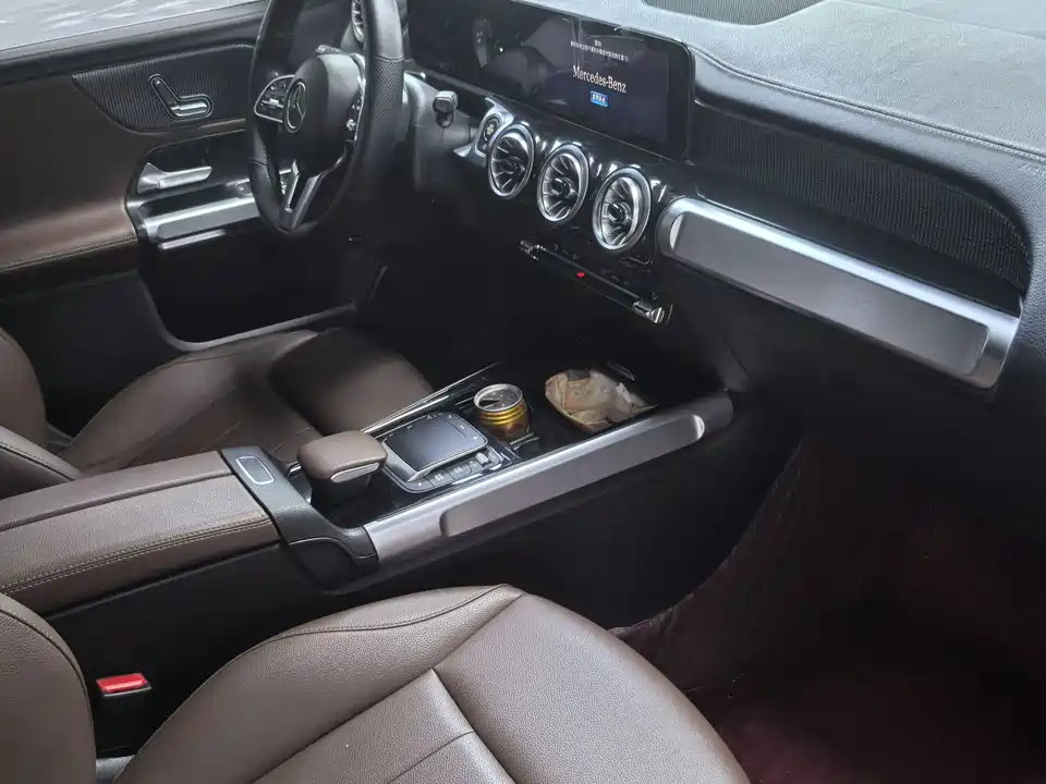 Mercedes-Benz GLB Mercedes-Benz GLB