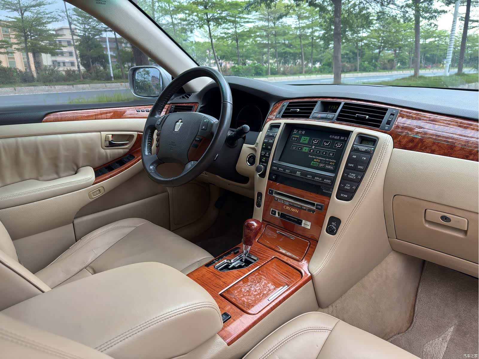 Toyota Crown, 2005 8
