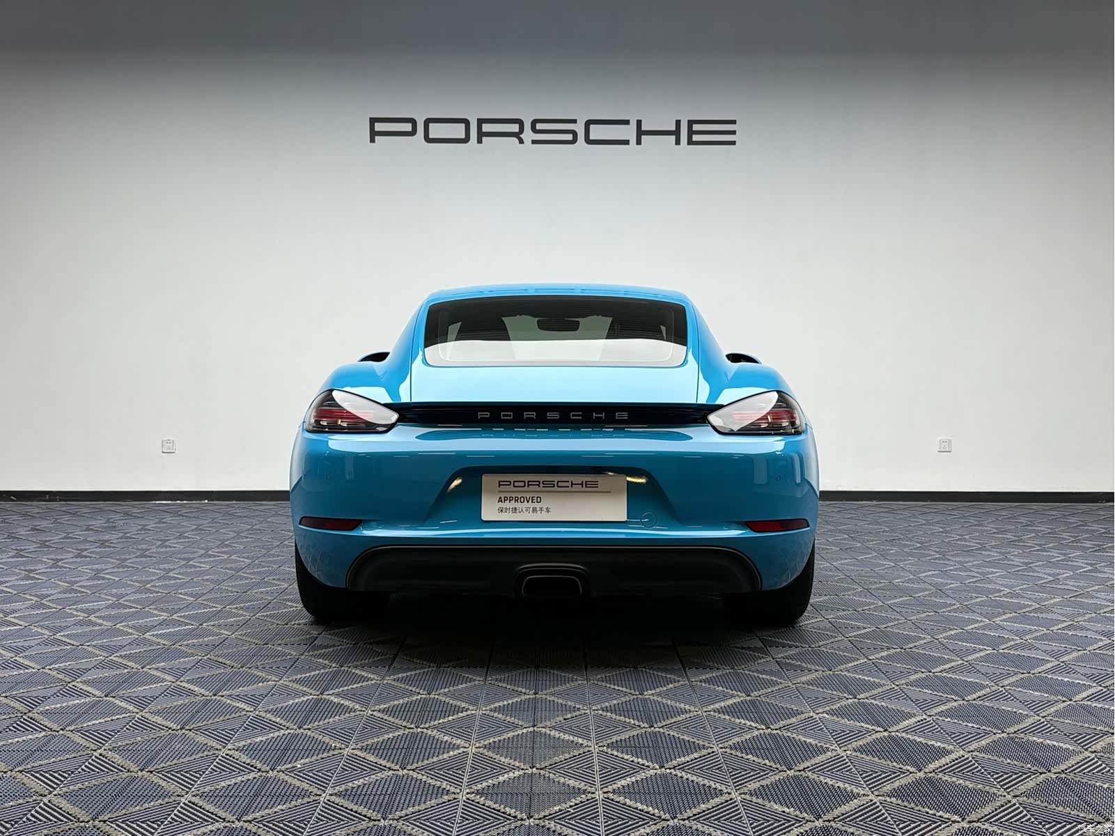 Porsche Cayman, 2019 12