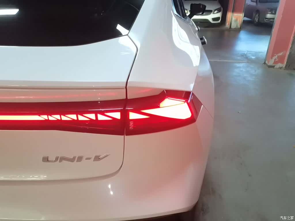 Changan UNI-V, 2023 8