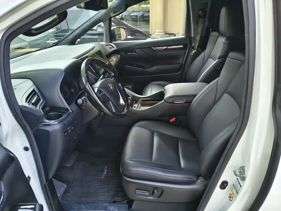 Toyota Elfa Toyota Elfa