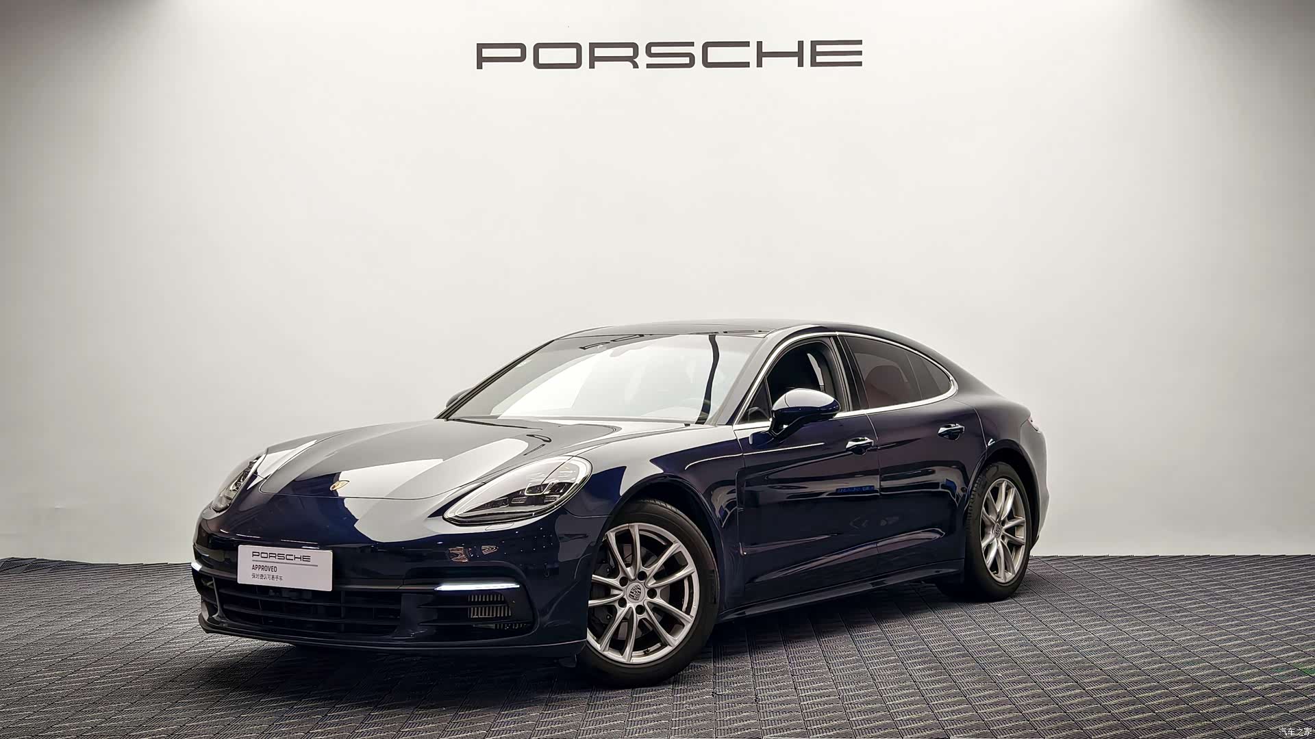 Porsche Panamera, 2017 1
