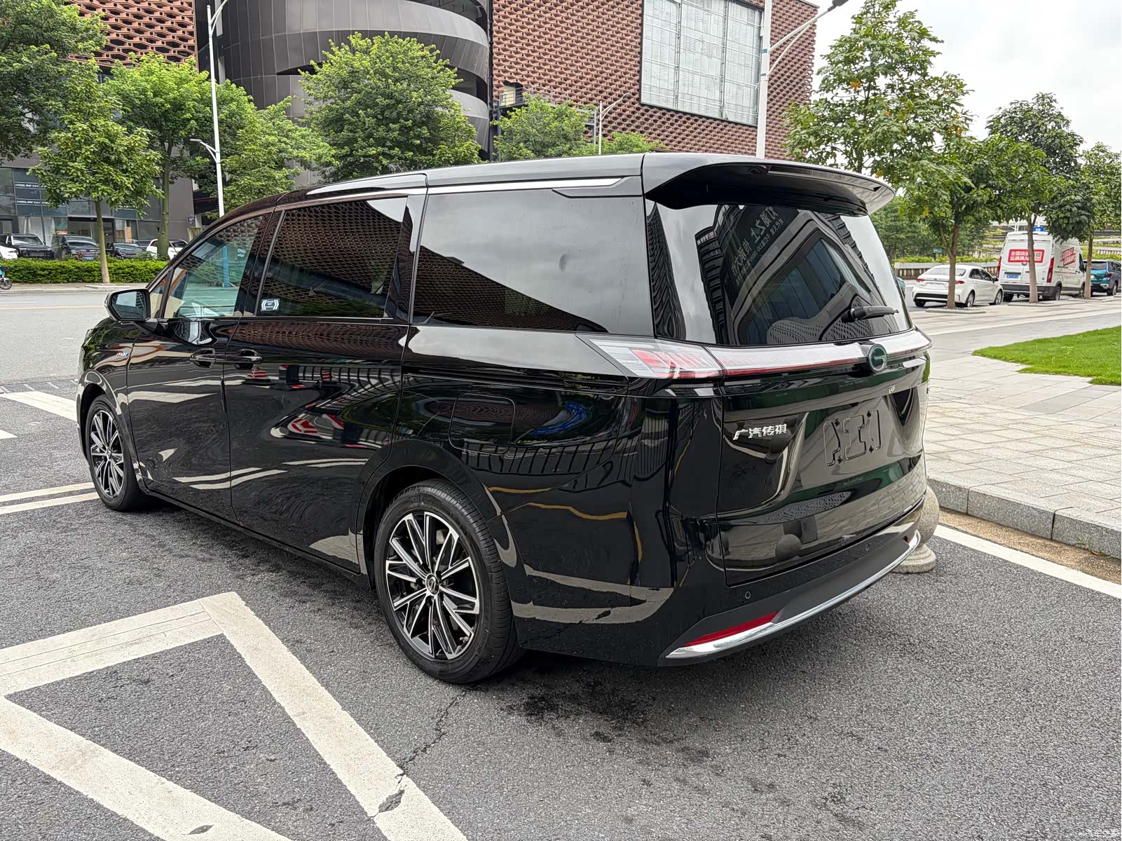 Trumpchi E8, 2024 4