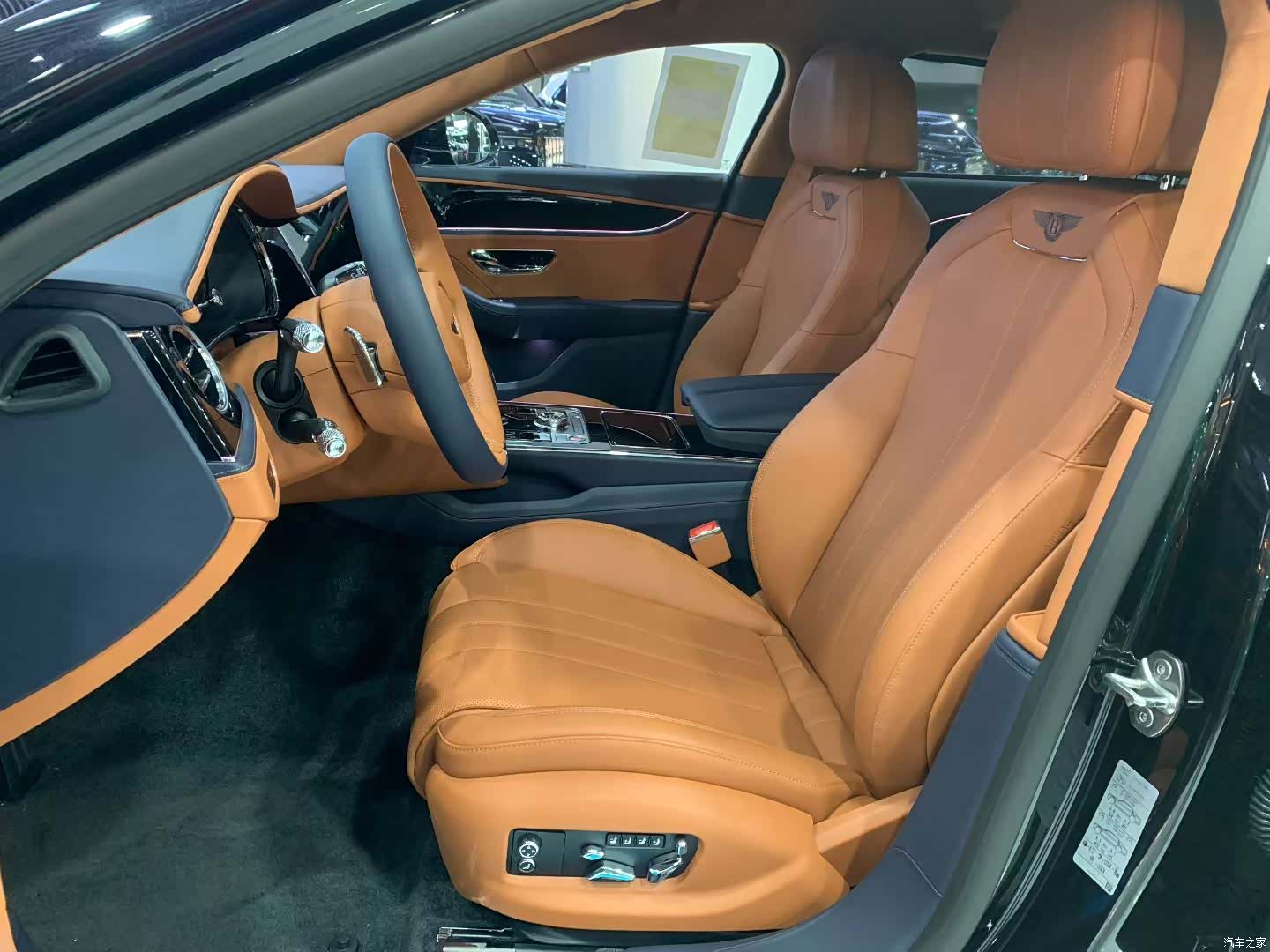Bentley Flying Spur, 2026 все фото