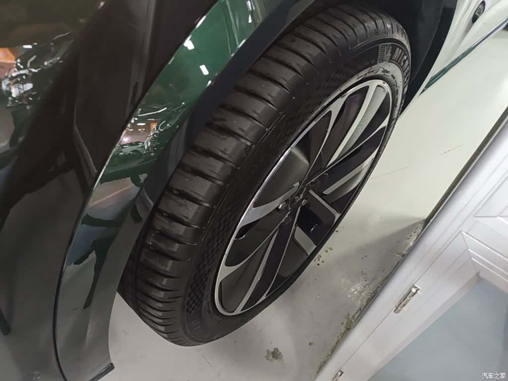 Li Auto L9, 2024 23