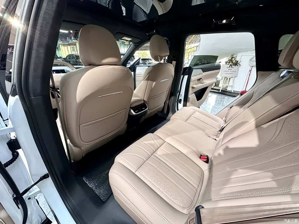 Xpeng G9, 2025 16