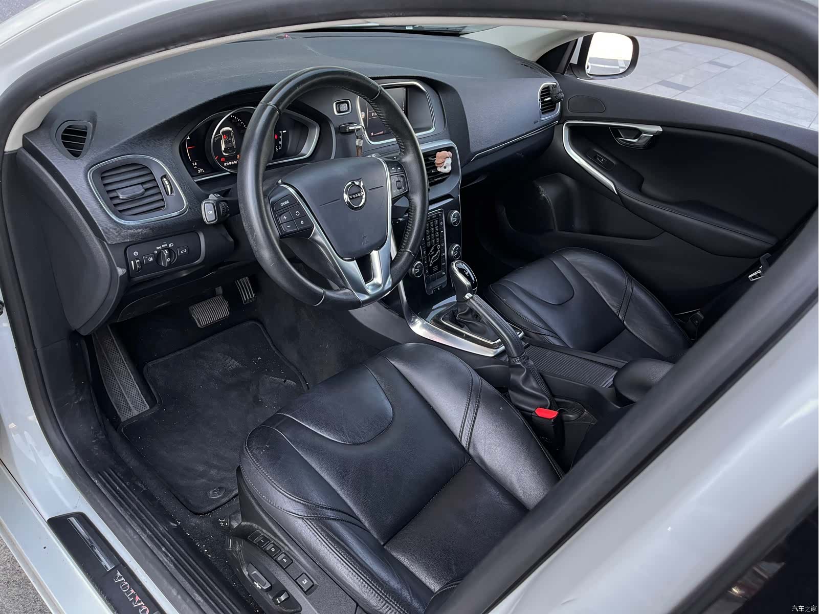 Volvo V40, 2018 12