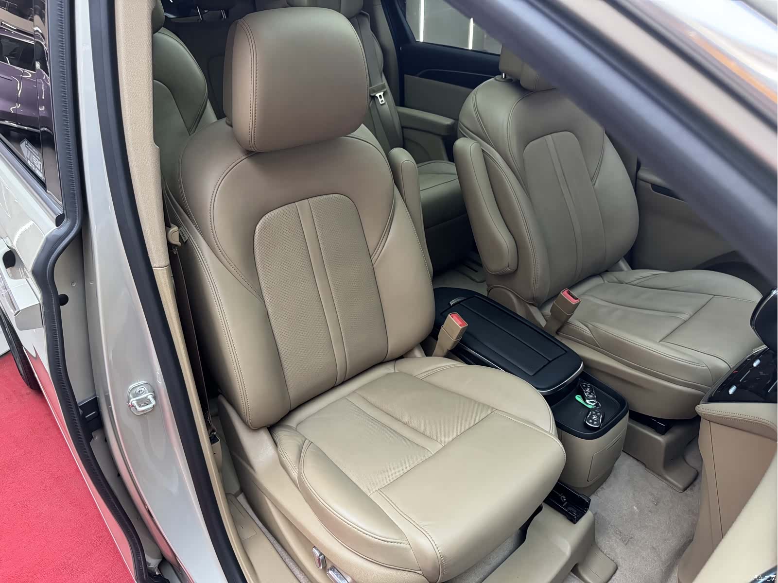 Buick GL8, 2020 35