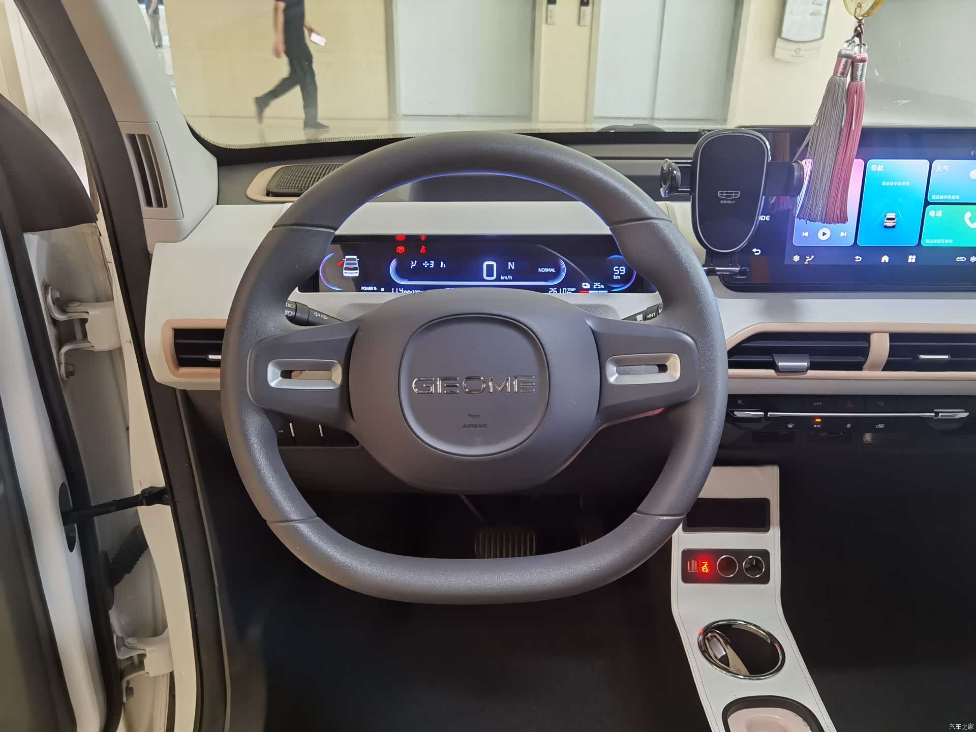 Geely Panda, 2023 12
