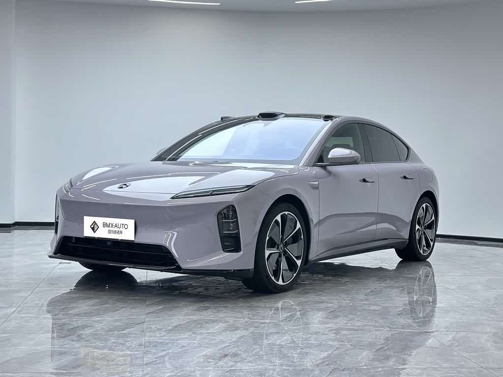 NIO ET5