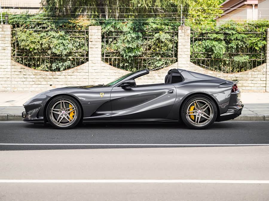 Ferrari 812 2023, фото 2