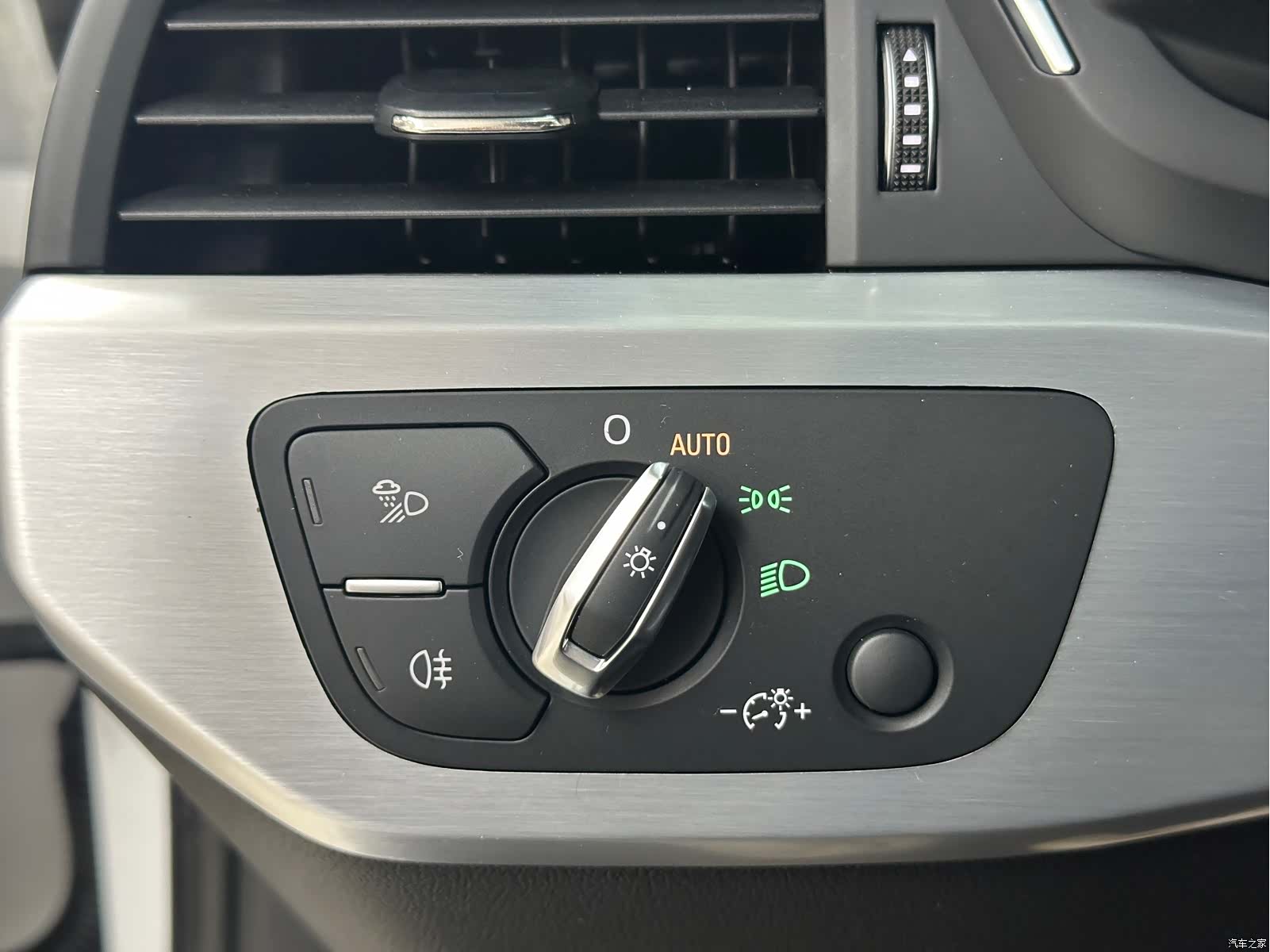 Audi A4L, 2023 20