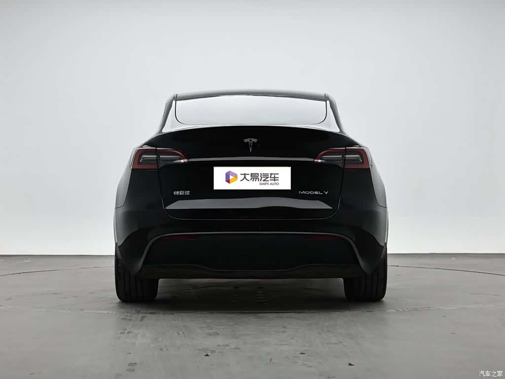Tesla Model Y, 2021 4