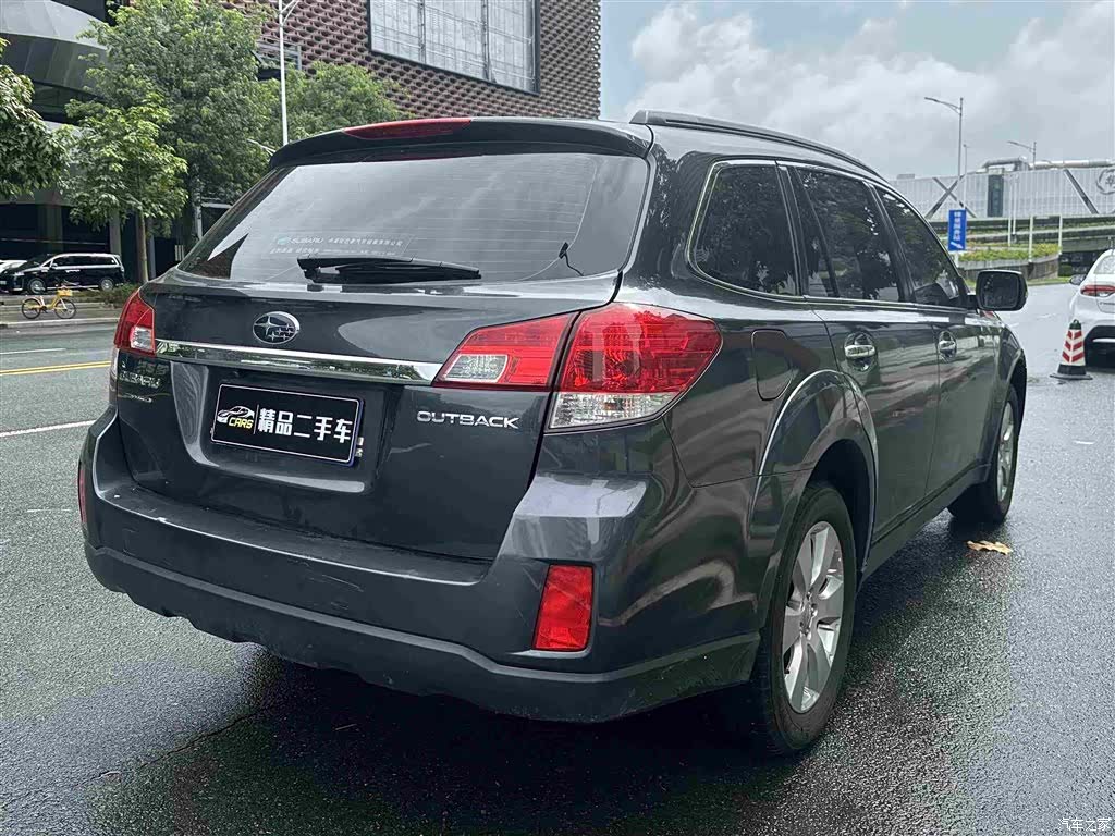 Subaru Outback, 2010 7