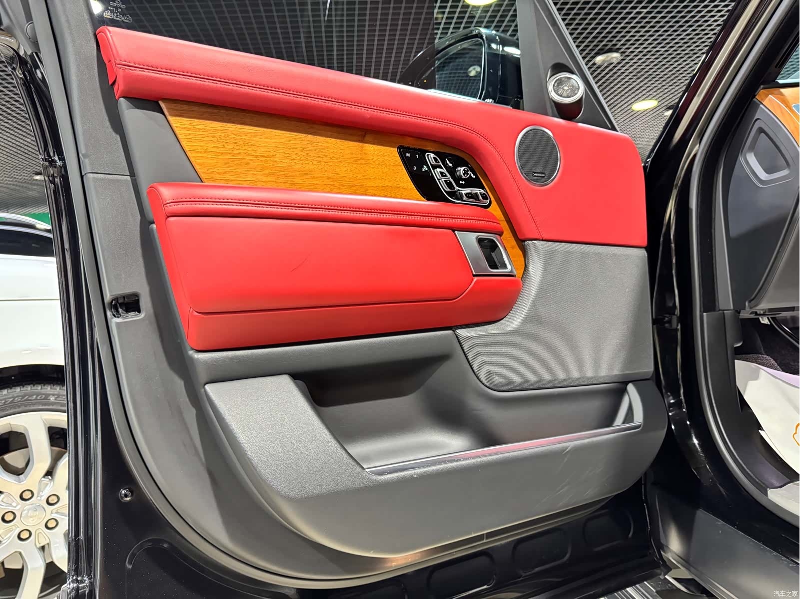 Land Rover Range Rover, 2019 12